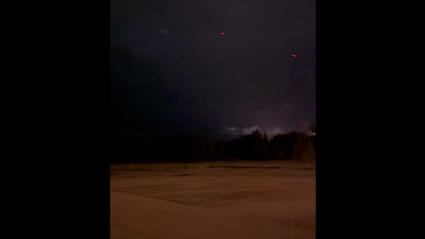 Опубликовано видео работы ПВО в районе аэропорта Пскова