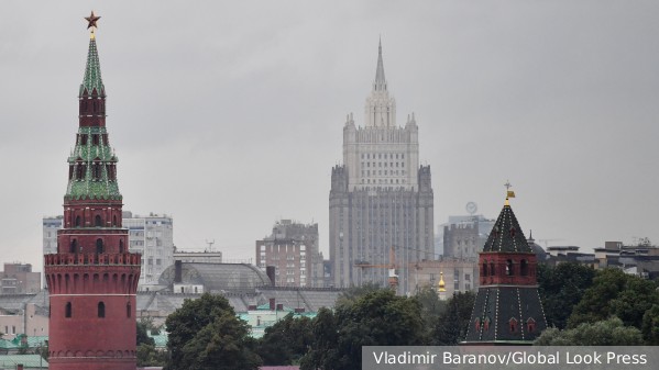 Силы ПВО пресекли атаку дроном на Москву