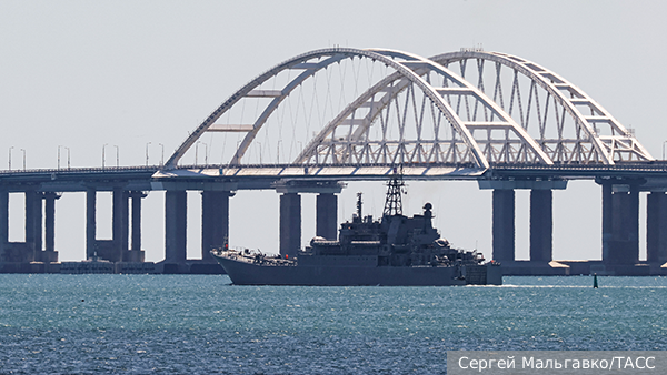 Как Россия защищает Крымский мост от украинских атак