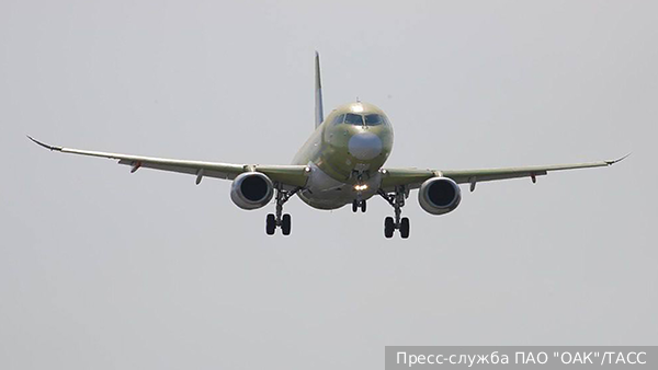 Импортозамещенный самолет SJ-100 совершил второй полет