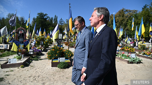 Политолог Корнилов: На кладбище в Киеве Блинкен увидел результаты политики США на Украине 
