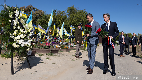 Кладбище в Киеве помогло Блинкену оценить потенциал ВСУ 