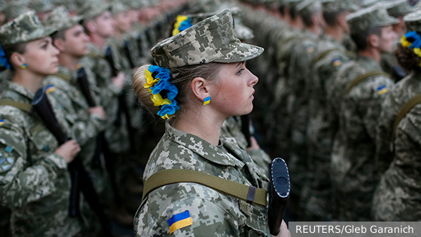 На Украине собрались ограничить выезд за границу подлежащим призыву женщинам