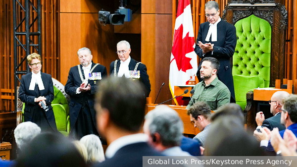 Зеленский приветствовал в парламенте Канады украинского нациста