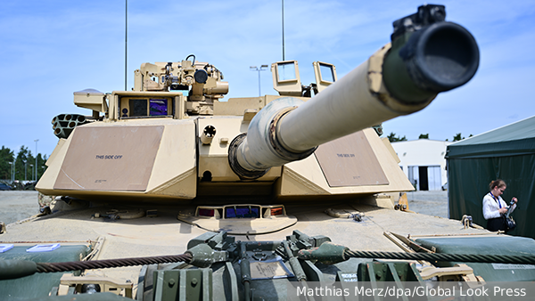 Переданные Киеву танки Abrams в США назвали подарками для Путина