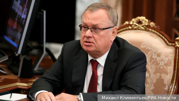 Глава ВТБ увидел риск взлета курса доллара до 250 рублей