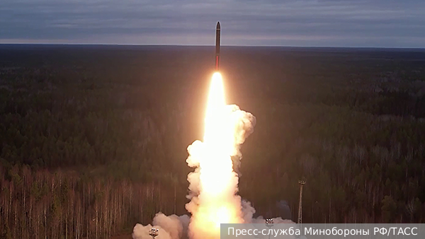 Медведев рассказал об испытаниях новой высокоточной ракеты