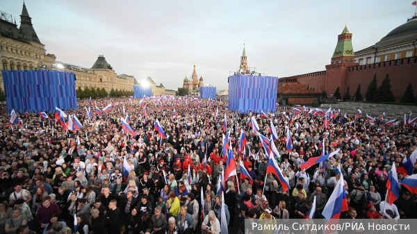 Концерт в честь воссоединения новых регионов с Россией прошел на Красной площади