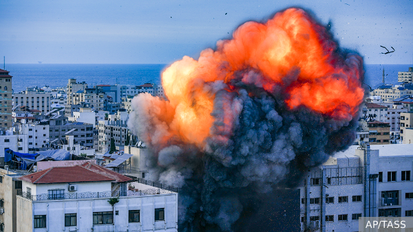 Израиль начал масштабную атаку на объекты ХАМАС в секторе Газа