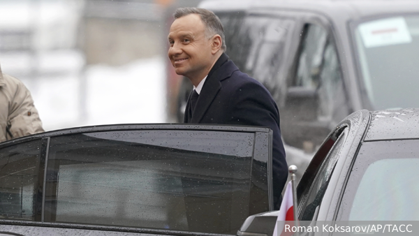 В одном из лимузинов президента Польши нашли отслеживающее устройство