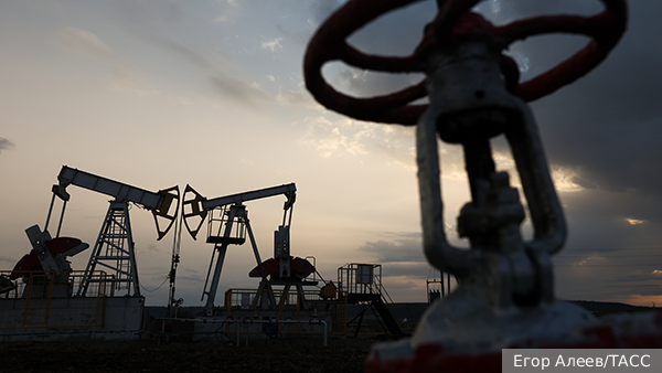 На Западе признали адаптацию России к лимиту цен на нефть