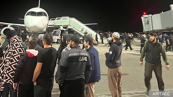 Полиция назвала численность участников беспорядков в аэропорту Махачкалы