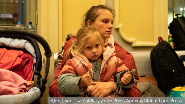 Политолог Шеслер: Бездействие украинских дипломатов вынуждает беженцев, у которых на Западе изъяли детей, обращаться к России