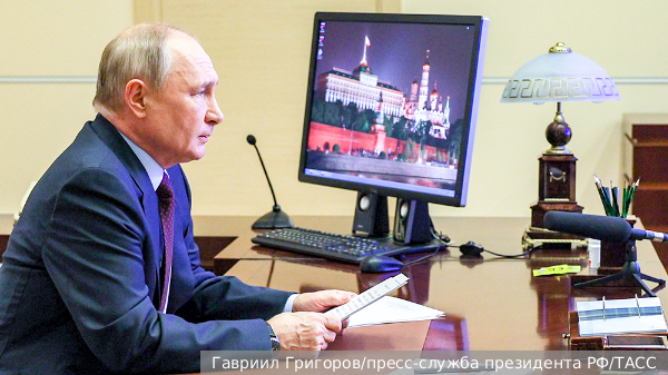 Путин: Зарплаты растут темпами выше инфляции