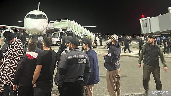 Глава Дагестана Меликов прокомментировал «поиски евреев» в турбине самолета