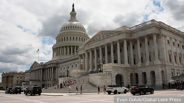 Американист объяснил решение Сената США согласовать бюджет без помощи Украине
