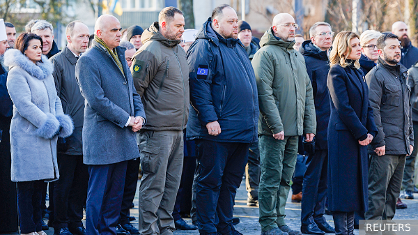 Пресс-конференцию трех президентов в Киеве прервала воздушная тревога