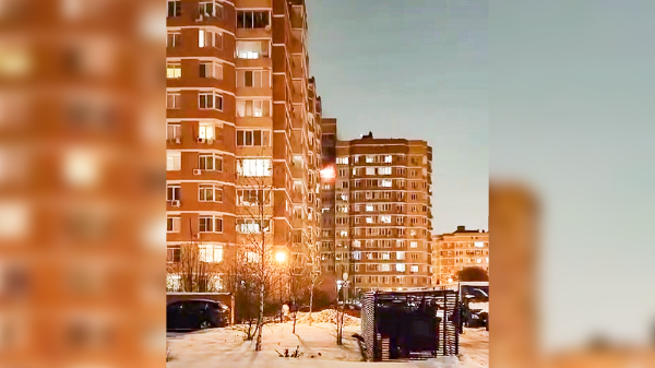 В Москве два человека погибли после падения с балкона горящей квартиры