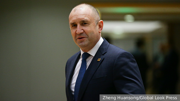 Президент Болгарии заблокировал передачу бронетранспортеров Украине