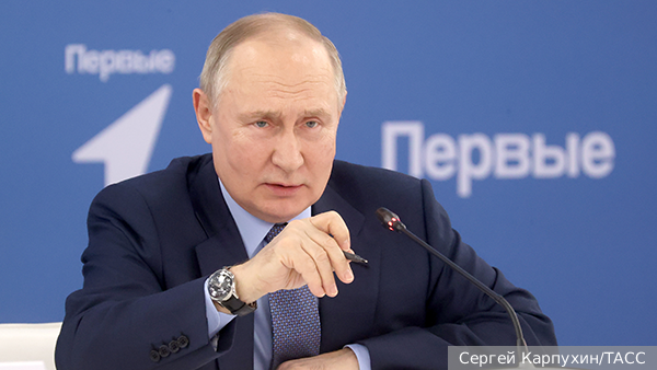 Путин: Нужно преодолевать в новых регионах последствия националистической политики Киева 