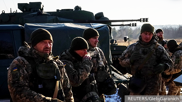 СМИ: Запад специально затягивает конфликт на Украине
