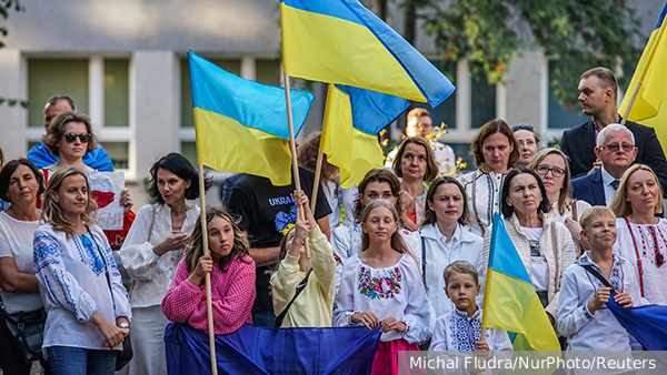 Резко выросло число планирующих остаться за рубежом украинцев