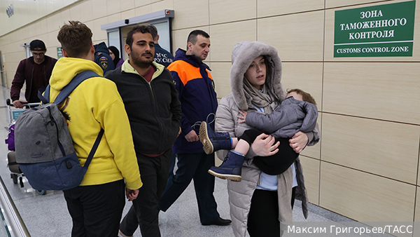 Самолет с эвакуированными из Газы россиянами прибыл в Москву