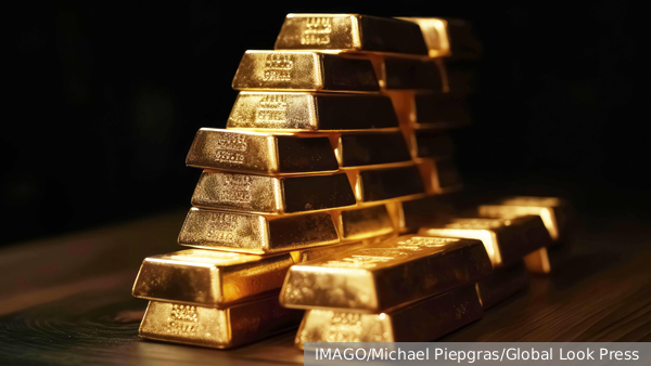 Почему россияне стали тоннами скупать золотые слитки