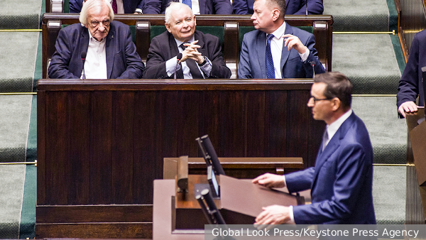 Премьер Польши назвал причину разрушения Евросоюза