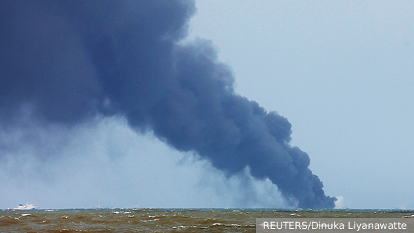 На химическом танкере Норвегии в Красном море начался пожар из-за ракетного удара