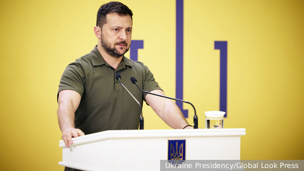 Зеленский должен оставаться президентом Украины