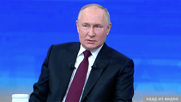 Путин назвал численность группировки ВС России в зоне боевых действий СВО