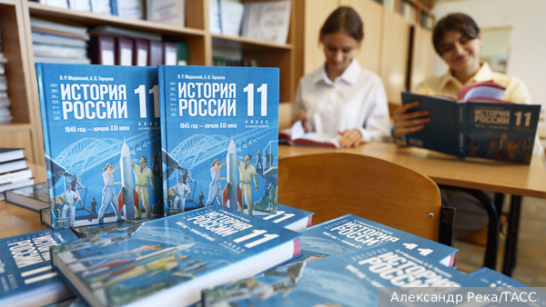 Путин объяснил появление нового учебника по истории