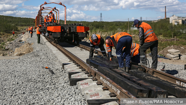Путин: Высокоскоростные железнодорожные магистрали дойдут до Луганска и Донецка