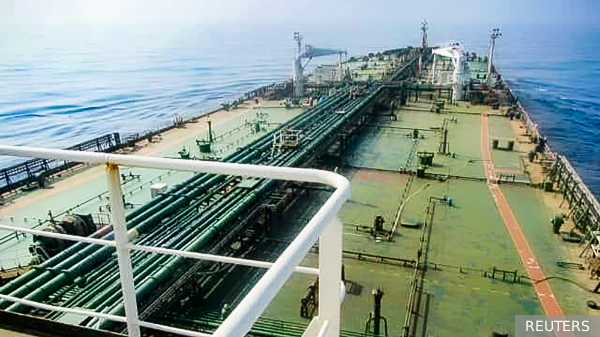 Российские танкеры застряли на пути в Индию