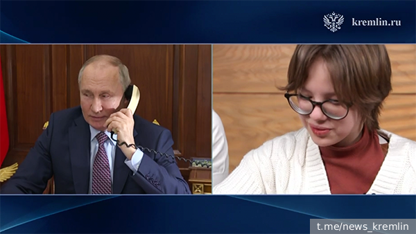 Путин прервал совещание ради разговора с участницей акции «Елка желаний»