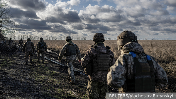 Украинский заградотряд расстрелял группу отступающих солдат ВСУ