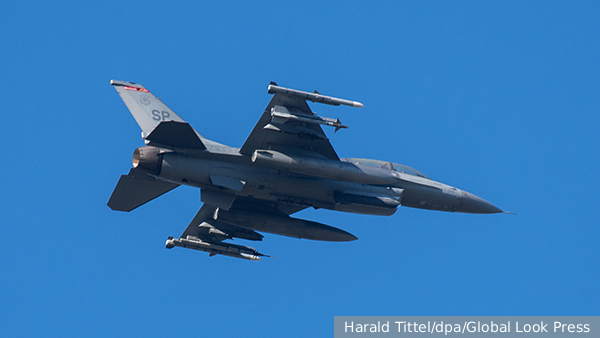 Дания решила отложить отправку F-16 Украине