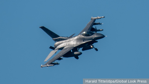 Kyjev oznámil ťažkosti s údržbou F-16