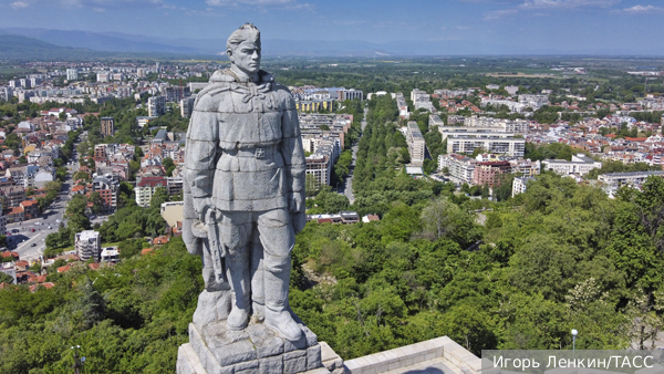 В Госдуме назвали планы сноса памятника «Алеша» в Болгарии варварской инициативой