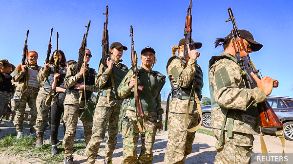 Спецназ «Ахмат» заметил на Кременском участке фронта женскую роту ВСУ