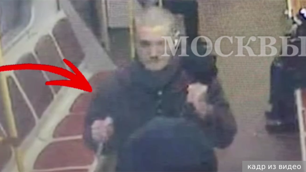 Мужчина набросился с ножами на пассажиров в метро Москвы