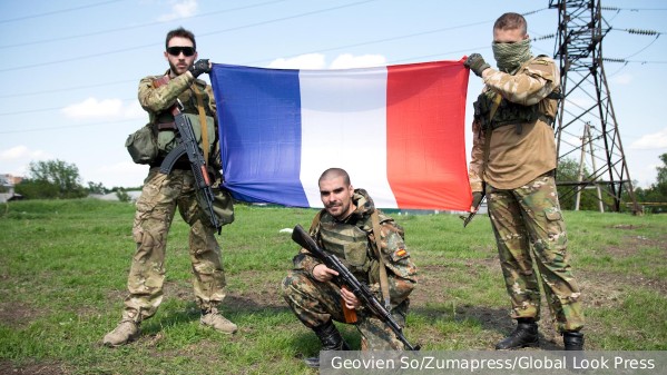 Французский министр: Страна не может запретить гражданам воевать на Украине
