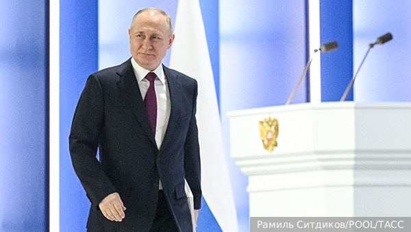 Кремль анонсировал послание Путина Федеральному собранию