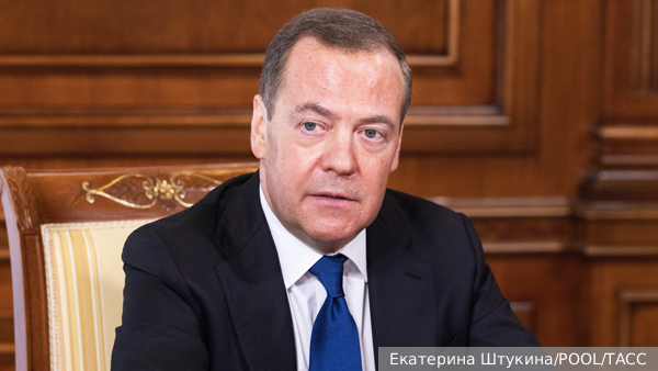 Медведев объяснил, почему русские и украинцы – не братские народы