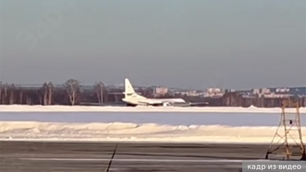 Путин завершил полет на Ту-160М