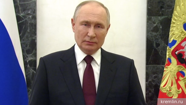 Путин отметил героизм Сил специальных операций в боях с неонацистами на Украине