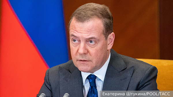 Медведев заявил о «трупном разложении мозгов» западных политиков