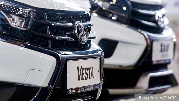«АвтоВАЗ» начал серийное производство Lada Vesta с коробкой автомат 