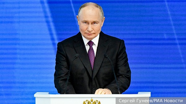 Путин предложил дать выпускникам второй шанс на ЕГЭ
